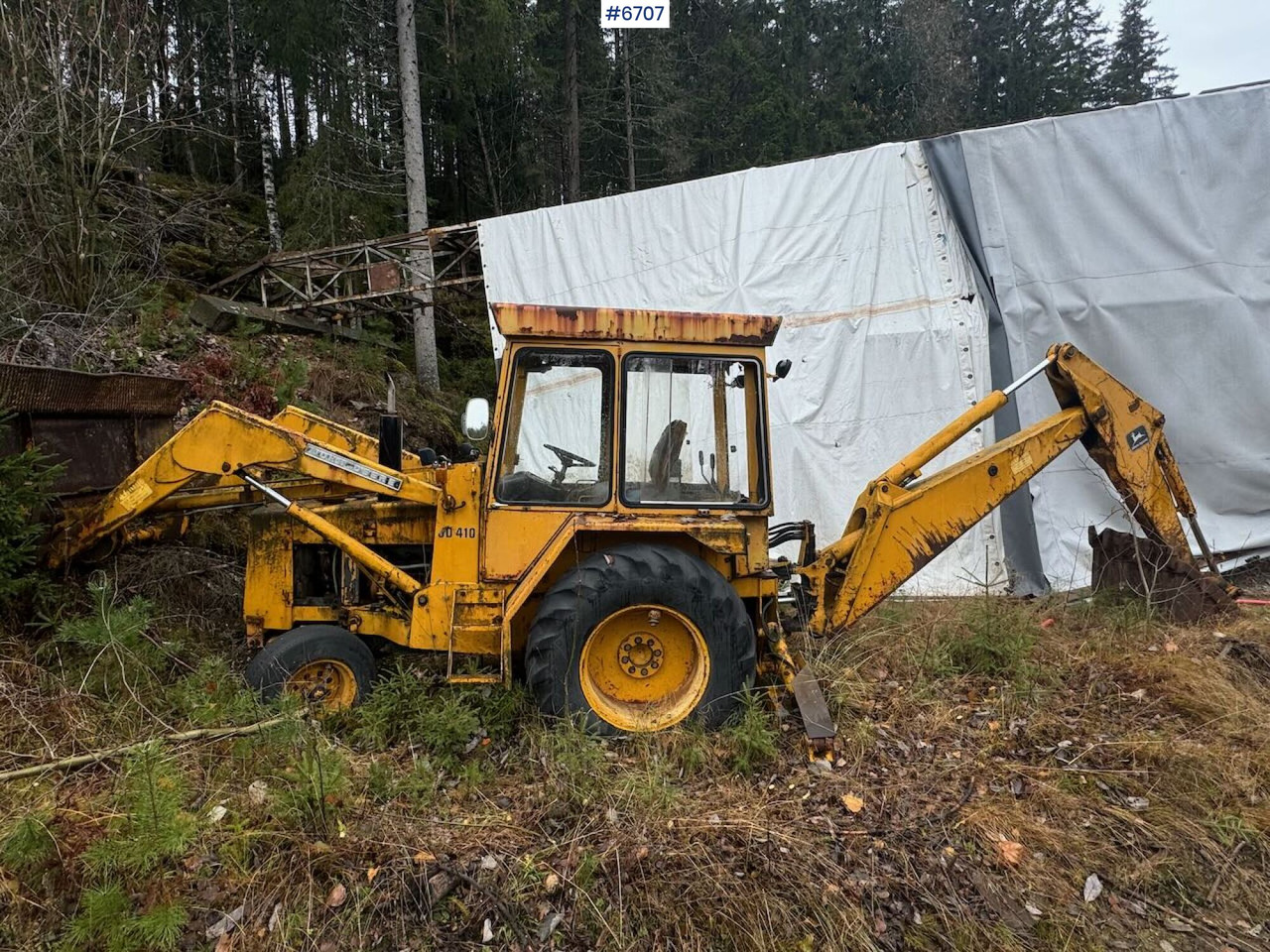 John Deere 410 Backhoe loader - Farm tractor: picture 1 John Deere 410 Backhoe loader - Farm tractor: picture 1