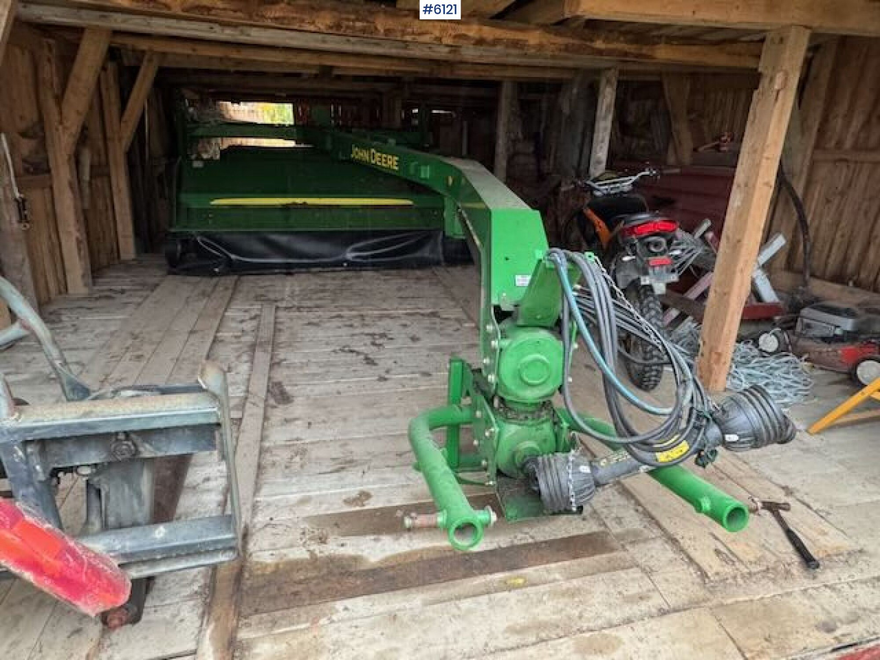 John Deere 530 trailed mower - Tedding equipment: picture 2 John Deere 530 trailed mower - Tedding equipment: picture 2