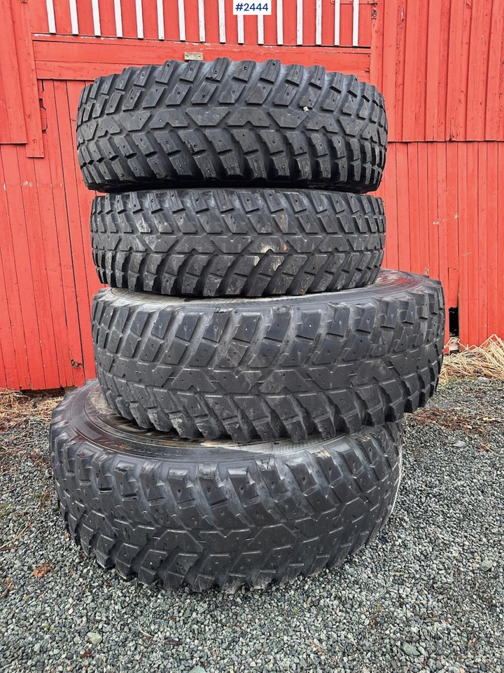 Nokian TRI2 wheelset from Fendt 936 - Wheel and tire package for Agricultural machinery: picture 3 Nokian TRI2 wheelset from Fendt 936 - Wheel and tire package for Agricultural machinery: picture 3