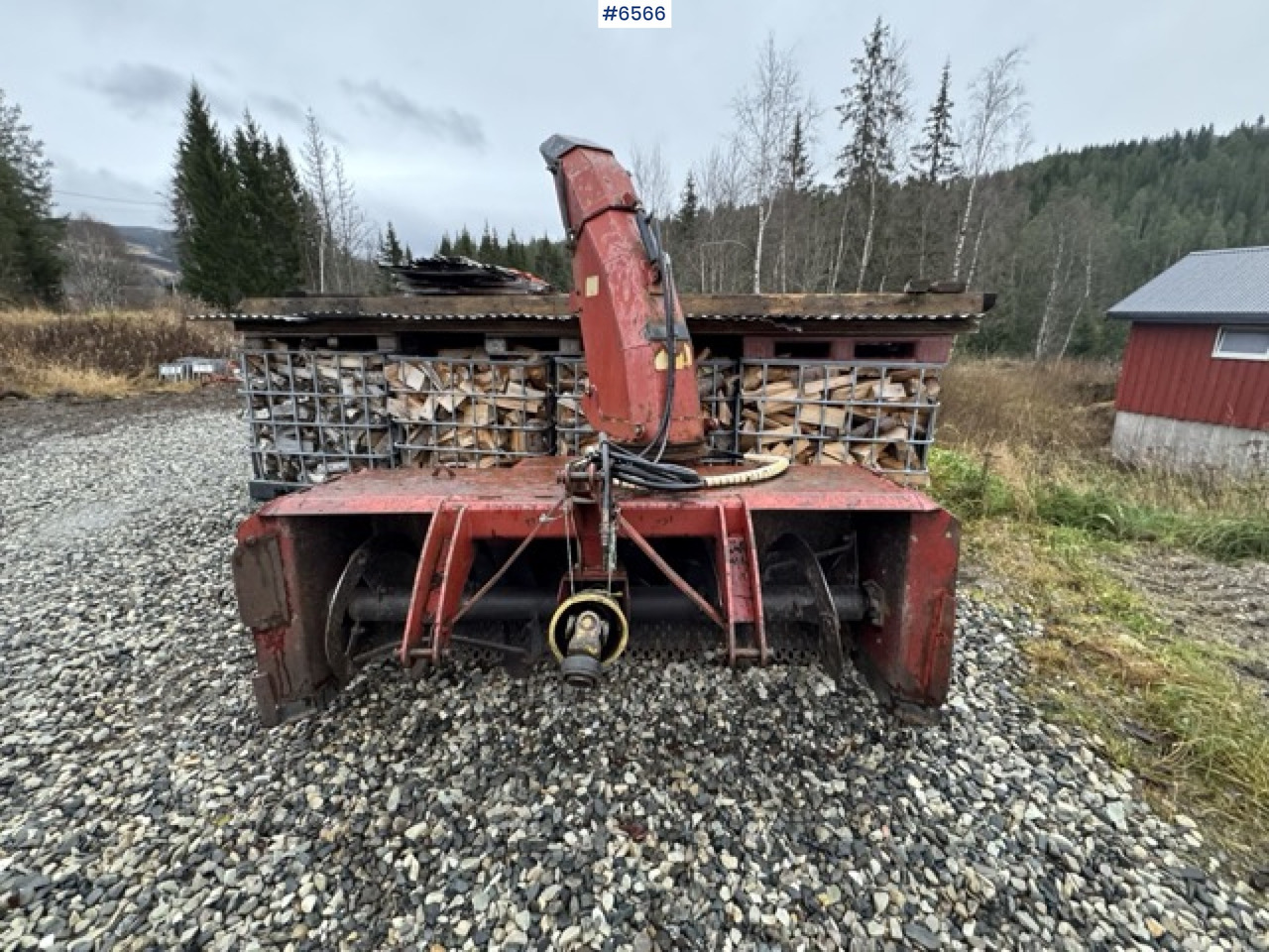 2005 Dalen two-stage snow blower - Utility/ Special vehicle: picture 3 2005 Dalen two-stage snow blower - Utility/ Special vehicle: picture 3