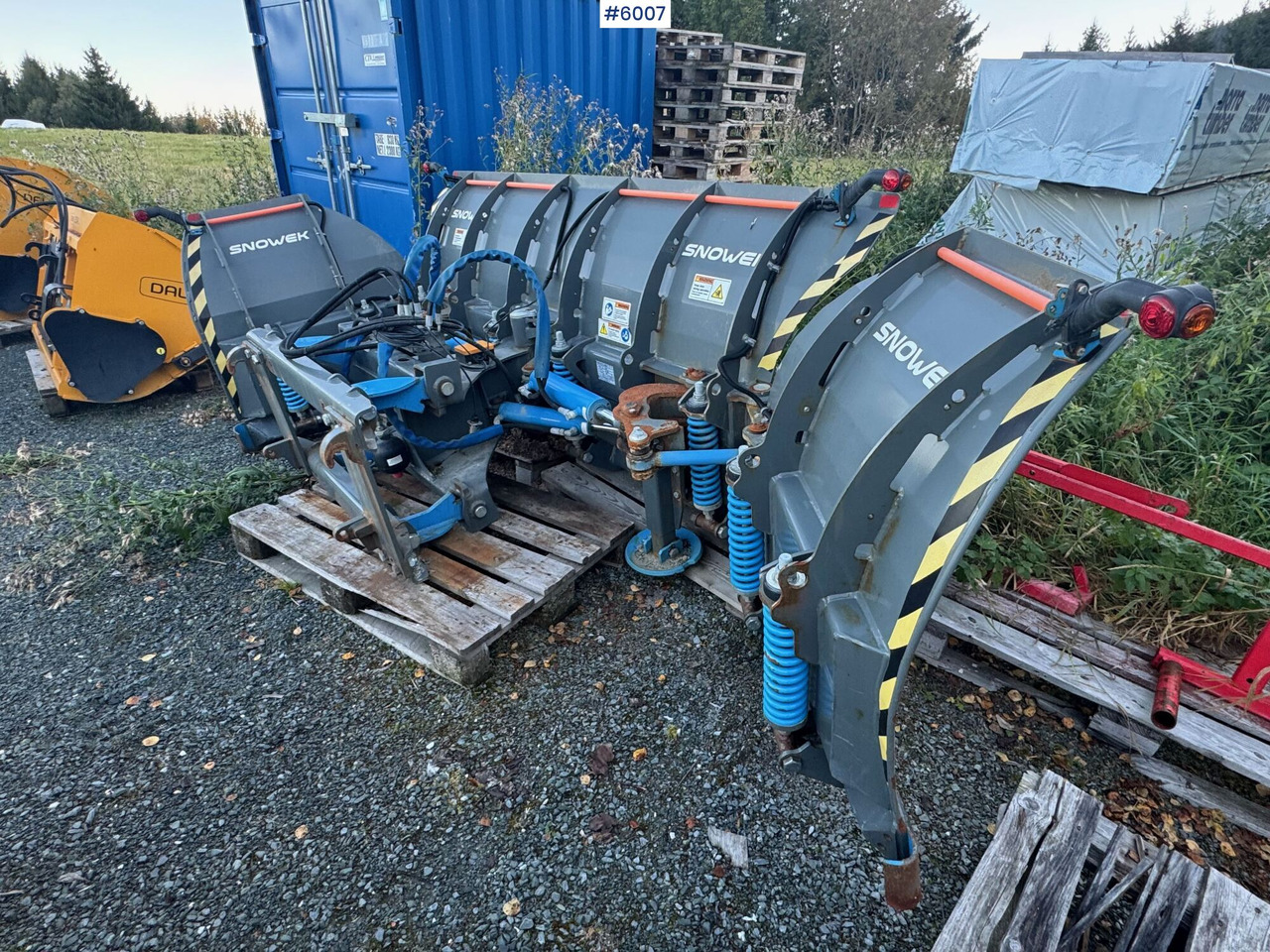 2021 Snowek U420 U-plog - Utility/ Special vehicle: picture 3 2021 Snowek U420 U-plog - Utility/ Special vehicle: picture 3