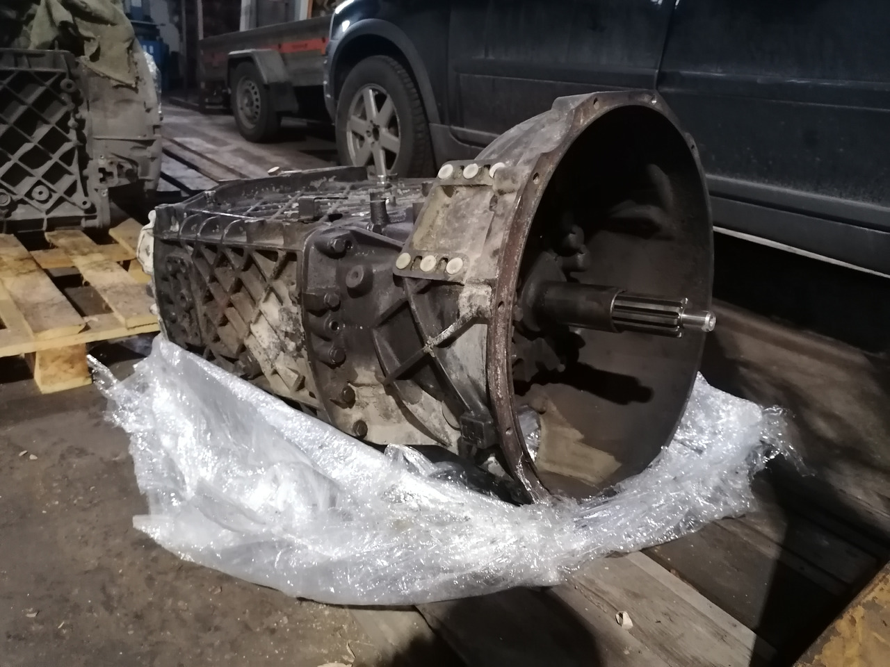 MAN DAF REMANUFACTURED gearbox ZF 16S151 ratio 0,84 - Gearbox: picture 1 MAN DAF REMANUFACTURED gearbox ZF 16S151 ratio 0,84 - Gearbox: picture 1