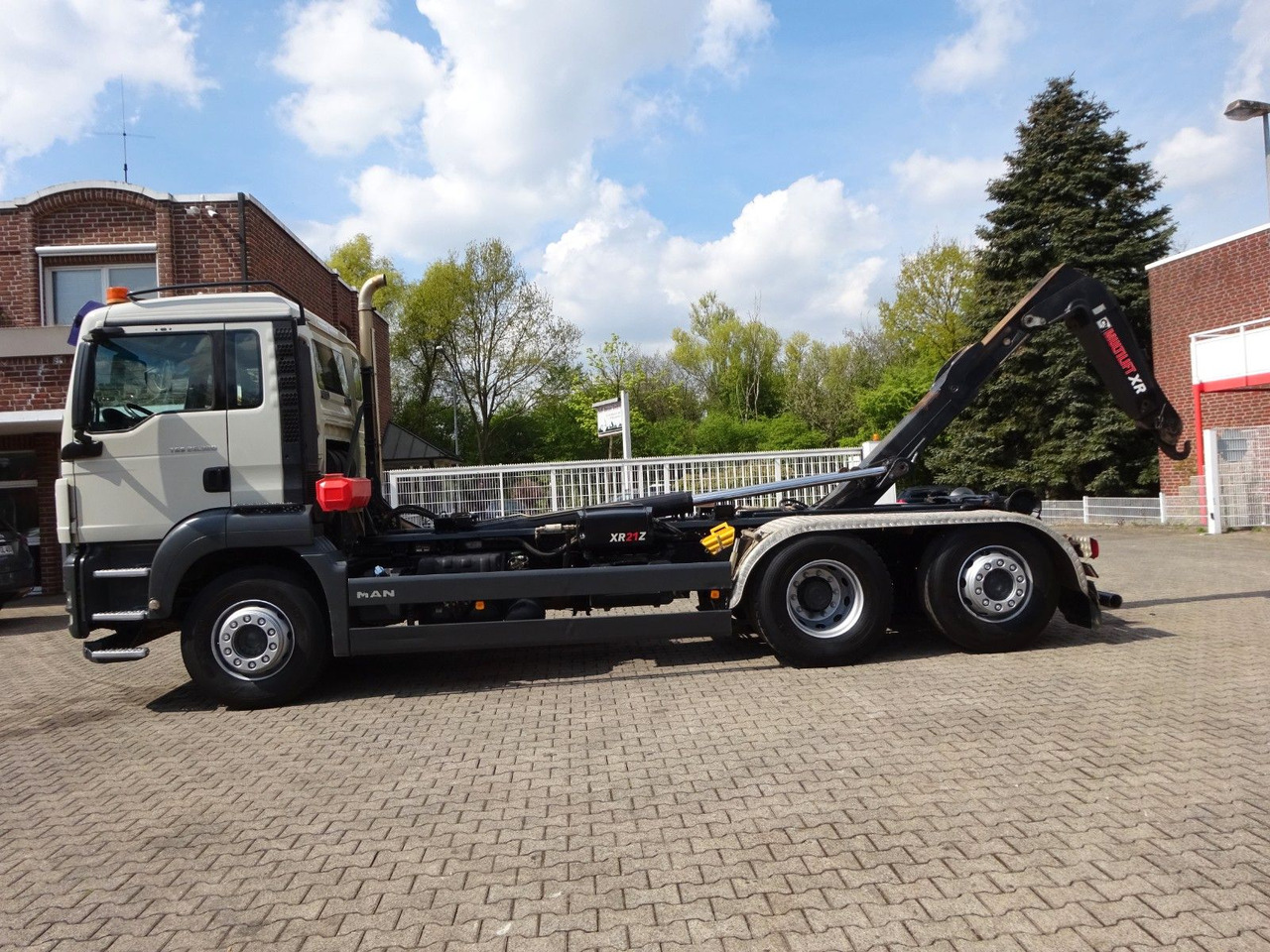 MAN 26.320 Multilift Abroller mit Lift+Lenkachse - Hook lift truck: picture 5 MAN 26.320 Multilift Abroller mit Lift+Lenkachse - Hook lift truck: picture 5