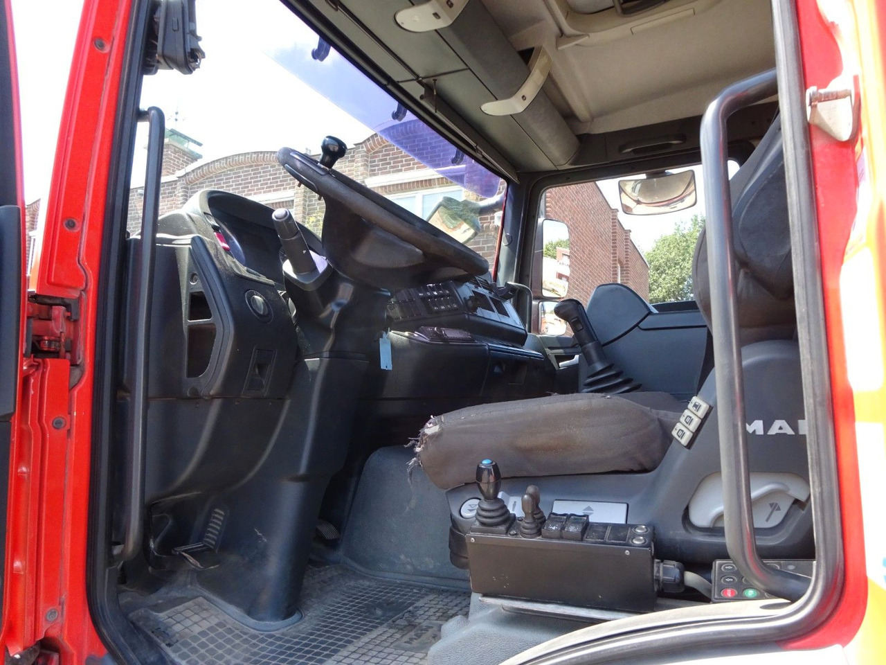 Hook lift truck MAN 26.360 TGA PALFINGER Abroller 6x2-4 Hydrodrive: picture 16