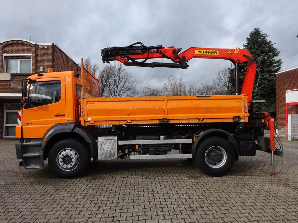 Tipper, Crane truck Mercedes-Benz 1833 Axor Kipper mit Kran Wechselsytem Mercedes-Benz 1833 Axor Kipper mit Kran Wechselsytem: picture 9 Tipper, Crane truck Mercedes-Benz 1833 Axor Kipper mit Kran Wechselsytem Mercedes-Benz 1833 Axor Kipper mit Kran Wechselsytem: picture 9