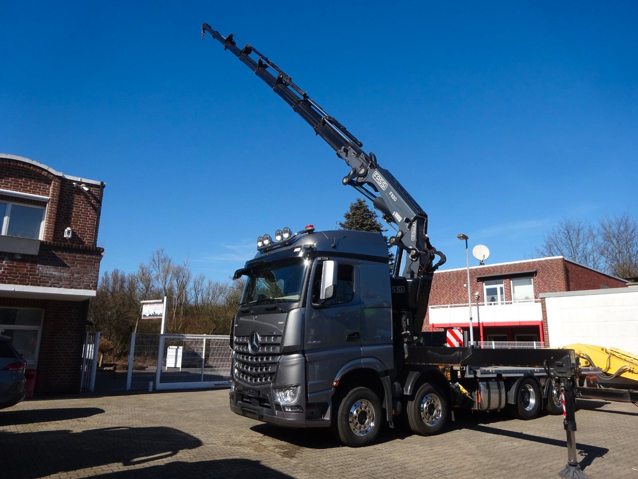 Mercedes-Benz 3453 Plattform + Fassi F820 Kran 8x2 Mercedes-Benz 3453 FASSI F820 Kran 8x Hydr. Ausschub - Crane truck, Dropside/ Flatbed truck: picture 4 Mercedes-Benz 3453 Plattform + Fassi F820 Kran 8x2 Mercedes-Benz 3453 FASSI F820 Kran 8x Hydr. Ausschub - Crane truck, Dropside/ Flatbed truck: picture 4