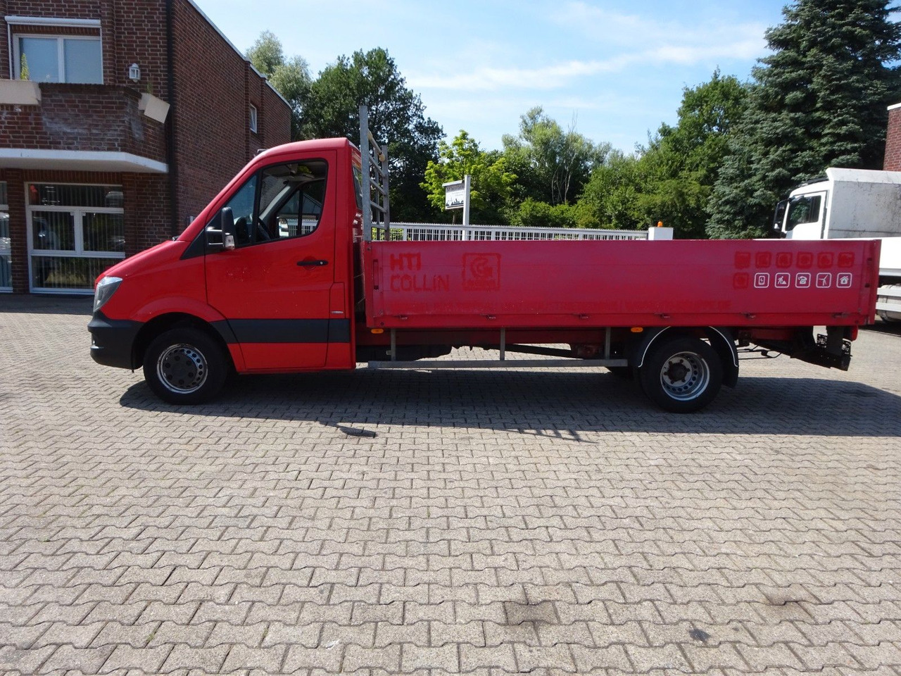 Mercedes-Benz Sprinter Pritsche 519CDI Bluetec 4x2 - Open body delivery van: picture 3 Mercedes-Benz Sprinter Pritsche 519CDI Bluetec 4x2 - Open body delivery van: picture 3