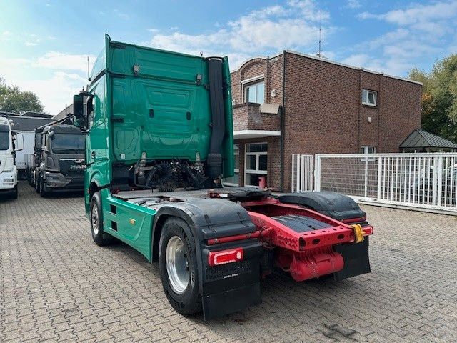 Mercedes-Benz 1851 Actros SZM mit Kipper-Pumpe 4x2 - Tractor truck: picture 4 Mercedes-Benz 1851 Actros SZM mit Kipper-Pumpe 4x2 - Tractor truck: picture 4