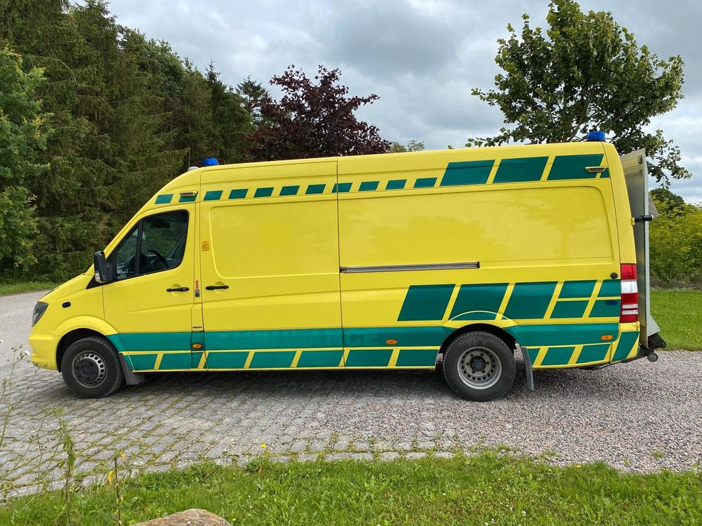 Mercedes-Benz Sprinter 519 CDI MAXI +Lift *25800€ netto - Ambulance: picture 4 Mercedes-Benz Sprinter 519 CDI MAXI +Lift *25800€ netto - Ambulance: picture 4