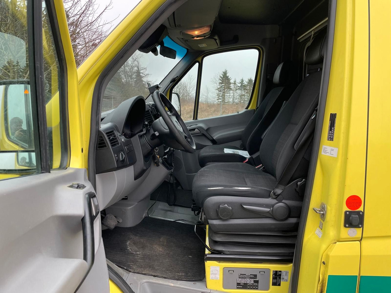Ambulance Mercedes-Benz Sprinter II Kasten 316 CDI Ambulance *: picture 9