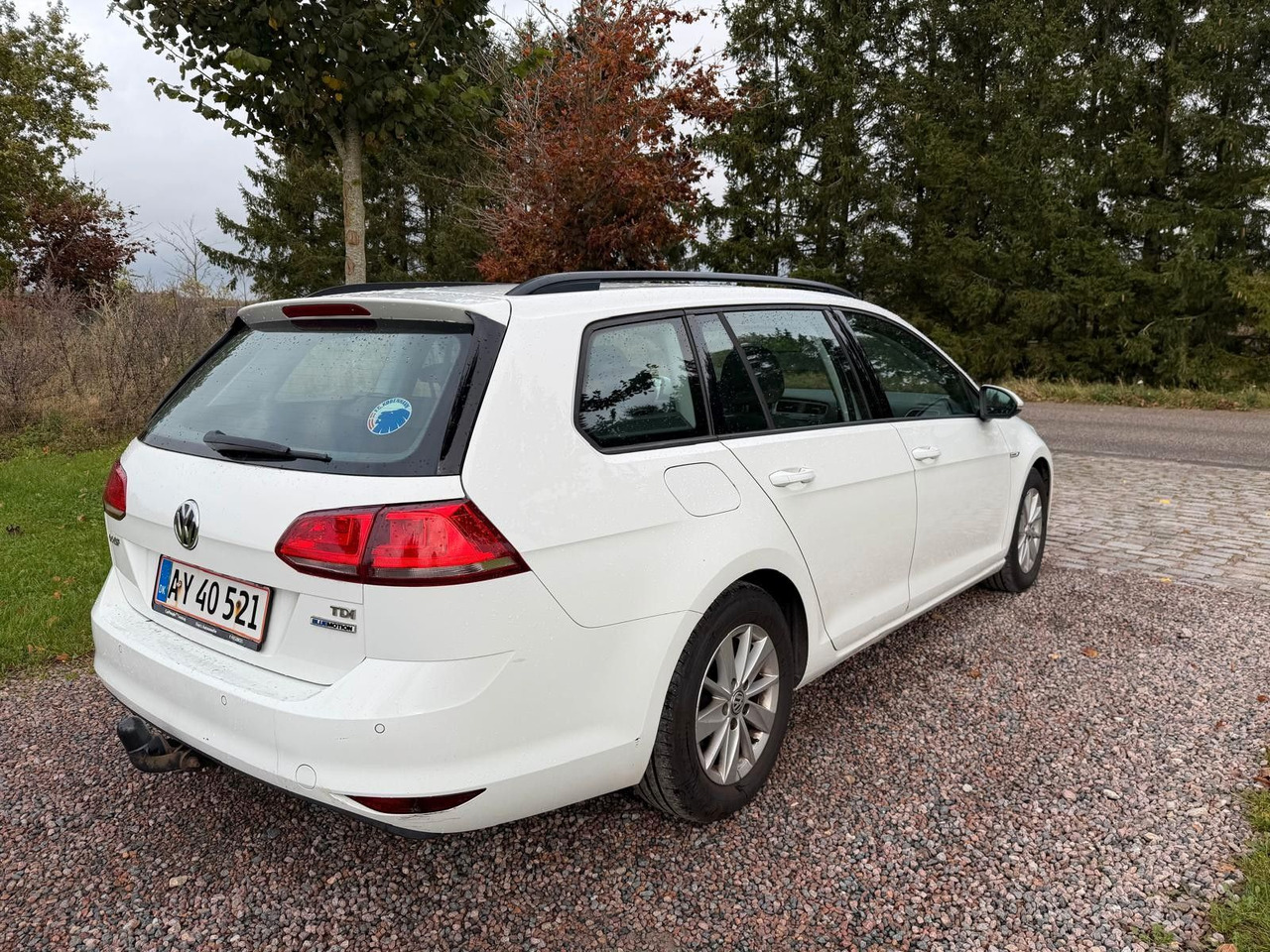 Volkswagen Golf VII Trendline BlueMotion - Station wagon: picture 4 Volkswagen Golf VII Trendline BlueMotion - Station wagon: picture 4