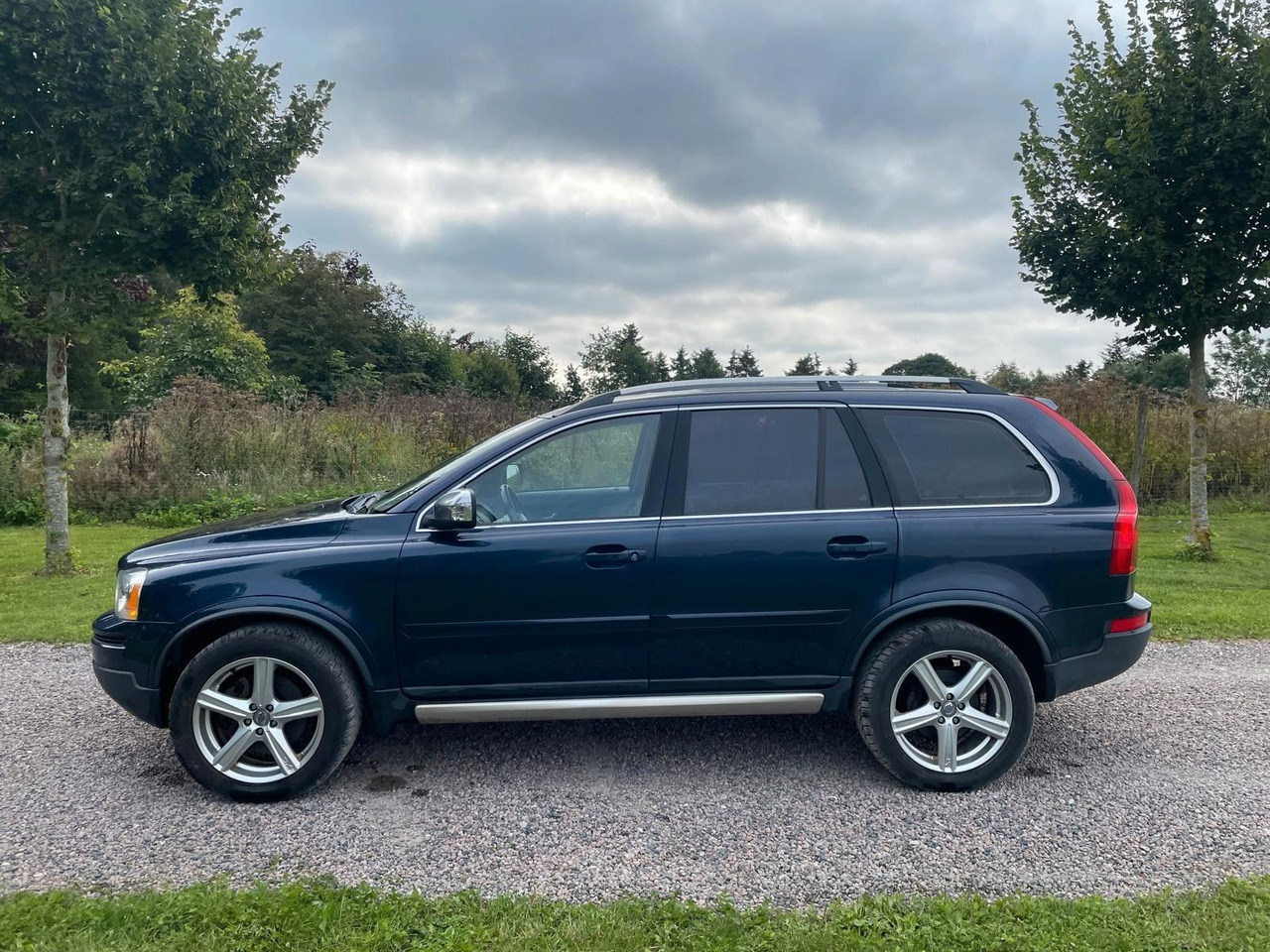 Volvo XC 90 XC90 D5 R-Design Geartronic - SUV: picture 2 Volvo XC 90 XC90 D5 R-Design Geartronic - SUV: picture 2