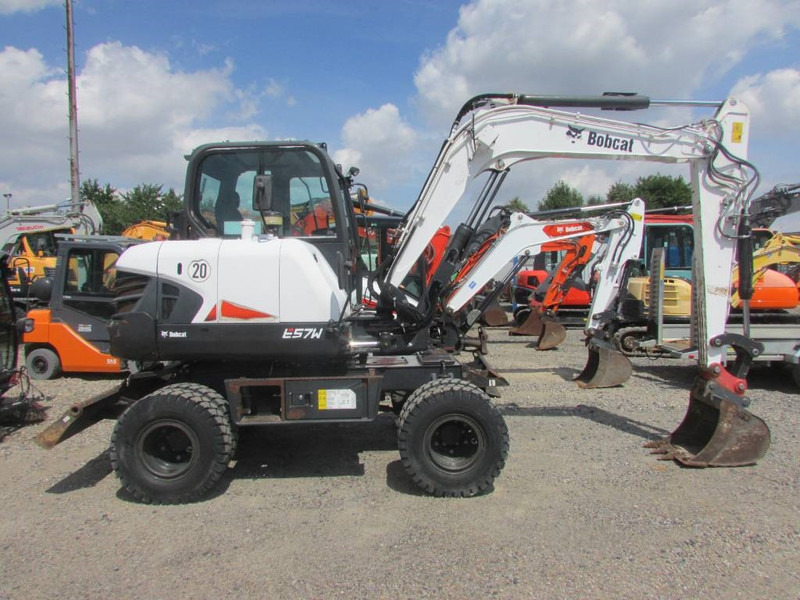 Bobcat E 57 W 35.000 EUR - Wheel excavator: picture 1 Bobcat E 57 W 35.000 EUR - Wheel excavator: picture 1