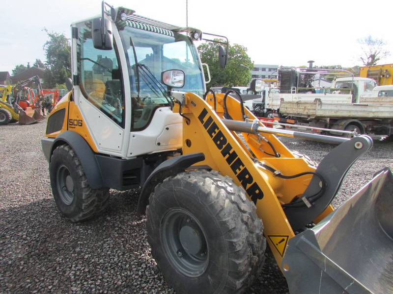 Liebherr L 506 Compact Radlader 46.500 EUR netto L506C - Wheel loader: picture 3 Liebherr L 506 Compact Radlader 46.500 EUR netto L506C - Wheel loader: picture 3