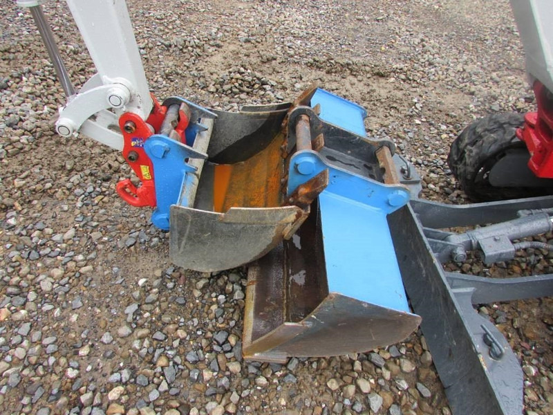 Takeuchi TB 210 R Minibagger 18.000 EUR - Mini excavator: picture 2 Takeuchi TB 210 R Minibagger 18.000 EUR - Mini excavator: picture 2