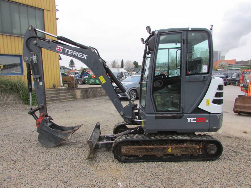 Terex TC 35-2 Minibagger 24.500 EUR Top Zustand - Mini excavator: picture 1 Terex TC 35-2 Minibagger 24.500 EUR Top Zustand - Mini excavator: picture 1