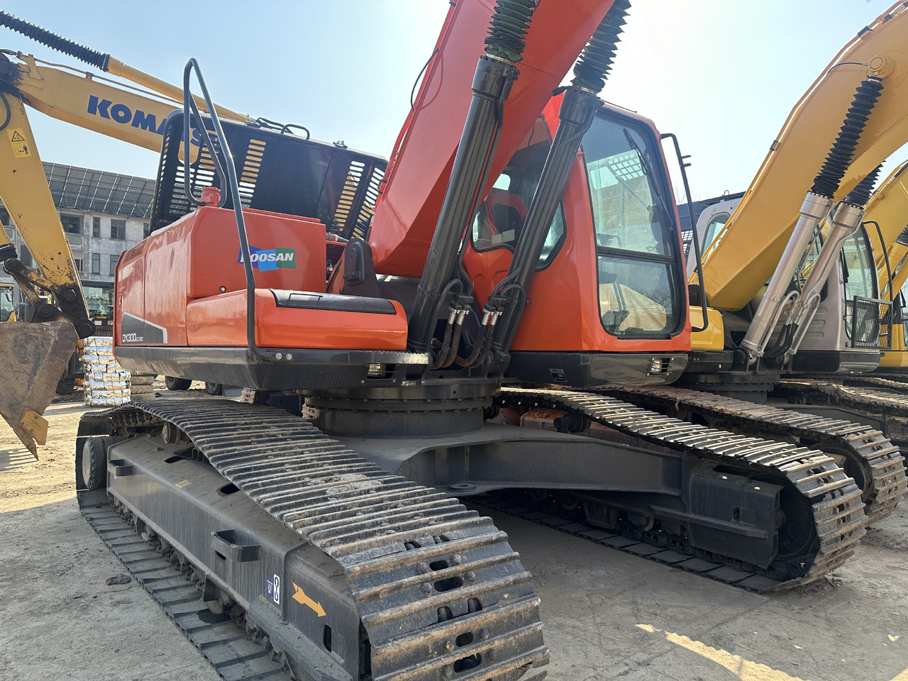 Doosan DX300-9C - Crawler excavator: picture 2 Doosan DX300-9C - Crawler excavator: picture 2
