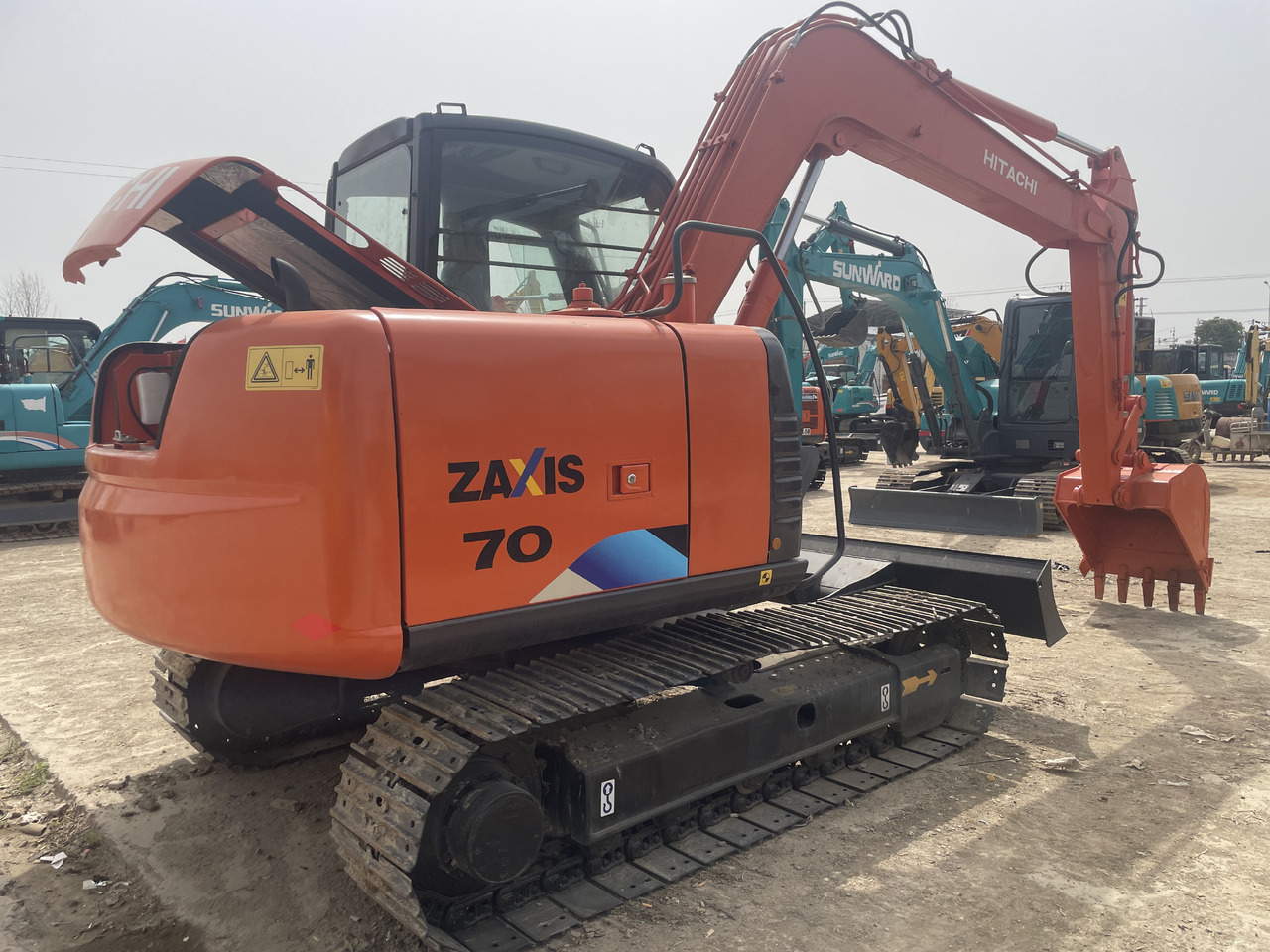 Hitachi ZX 70 - Crawler excavator: picture 1 Hitachi ZX 70 - Crawler excavator: picture 1