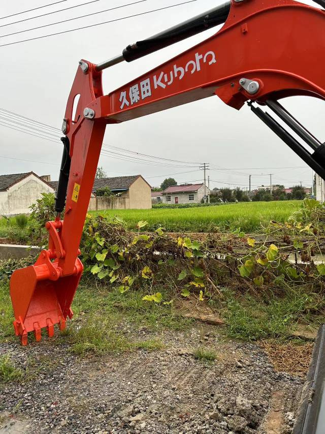 Mini excavator KUBOTA KX 163: picture 6