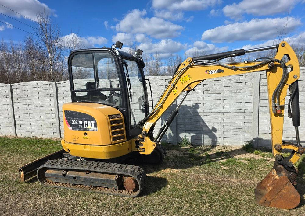 Caterpillar - Mini excavator: picture 1 Caterpillar - Mini excavator: picture 1