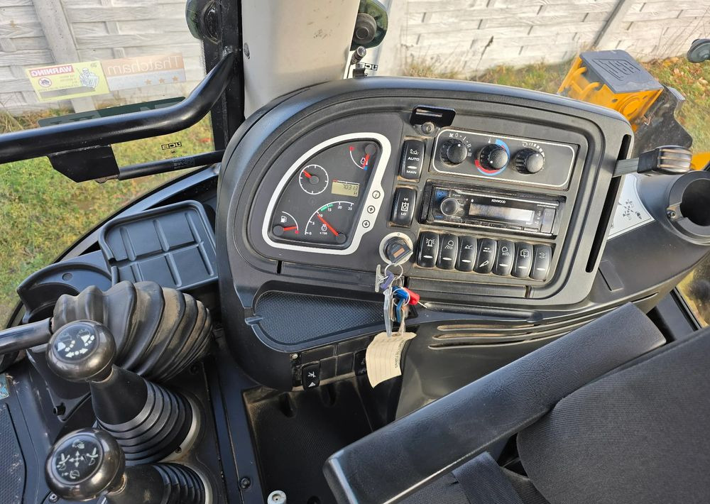 JCB - Backhoe loader: picture 4 JCB - Backhoe loader: picture 4