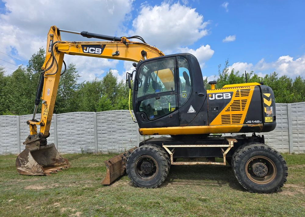 JCB - Wheel excavator: picture 1 JCB - Wheel excavator: picture 1