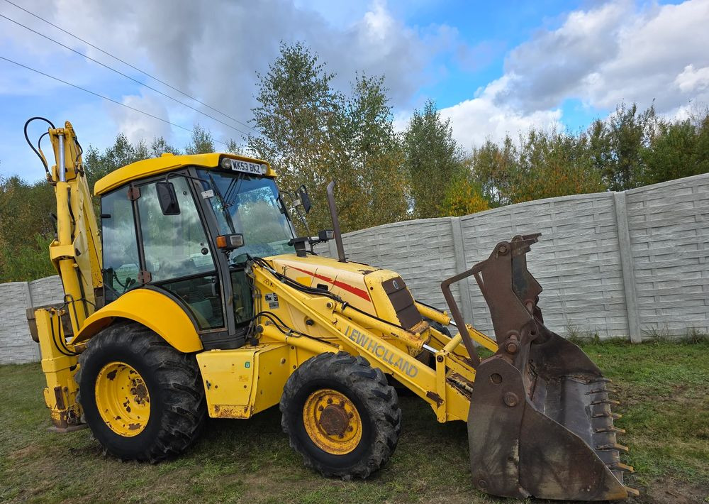 New Holland - Backhoe loader: picture 2 New Holland - Backhoe loader: picture 2