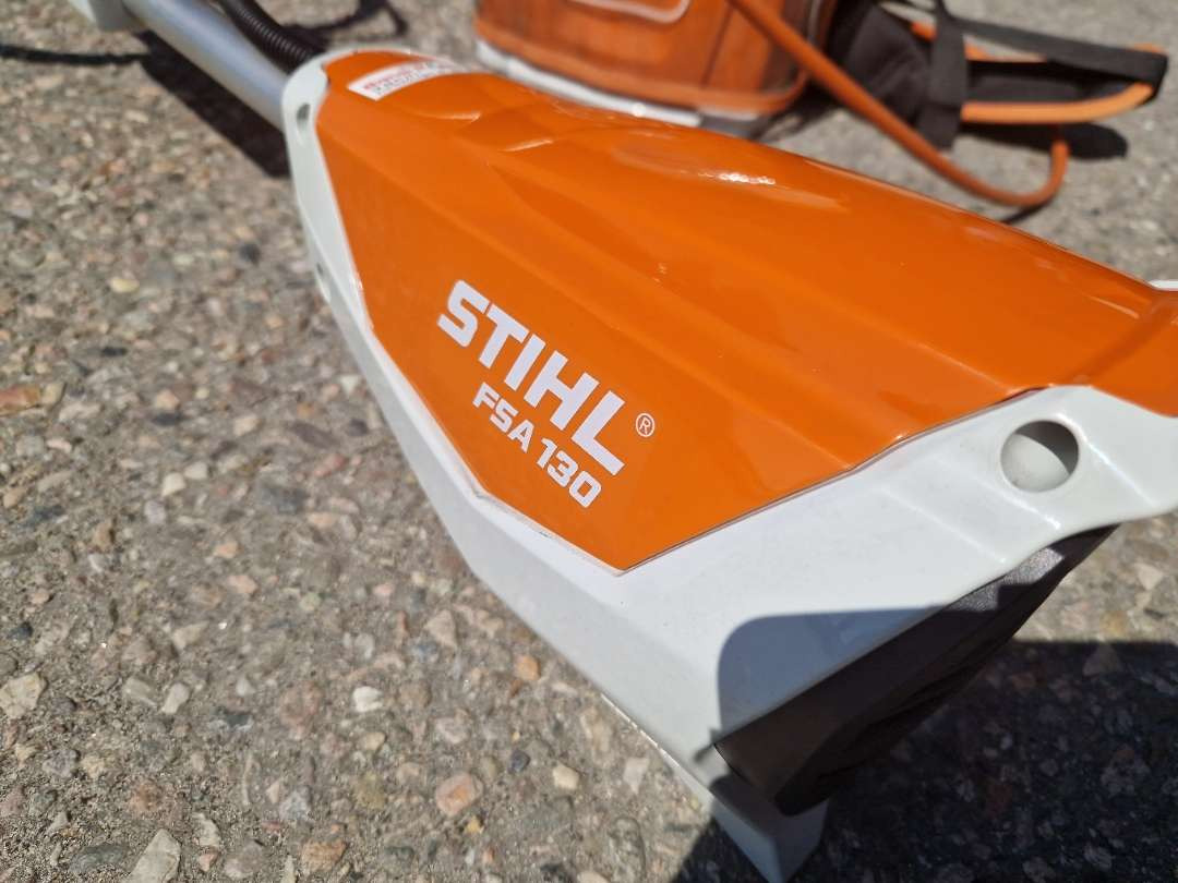 STIHL FSA 130 med AR 3000 ryggsekkbatteri – kraftig og stillegående profftrimmer - Motorcycle trailer: picture 3 STIHL FSA 130 med AR 3000 ryggsekkbatteri – kraftig og stillegående profftrimmer - Motorcycle trailer: picture 3