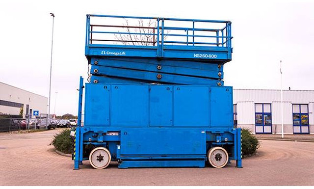 Omega NS260 | 2005 - Scissor lift: picture 1 Omega NS260 | 2005 - Scissor lift: picture 1