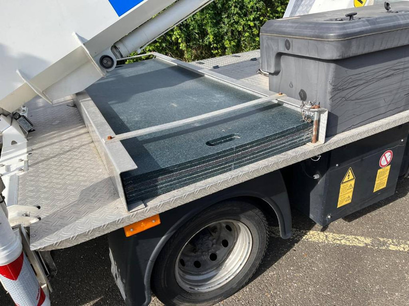 Palfinger P 260 B P260B - Truck with aerial platform: picture 5 Palfinger P 260 B P260B - Truck with aerial platform: picture 5