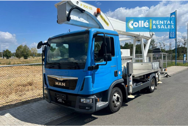 Palfinger P 300 KS | 2015 - Truck with aerial platform: picture 2 Palfinger P 300 KS | 2015 - Truck with aerial platform: picture 2