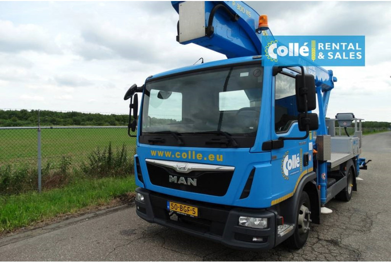 Palfinger P 300 KS | 2015 - Truck with aerial platform: picture 2 Palfinger P 300 KS | 2015 - Truck with aerial platform: picture 2