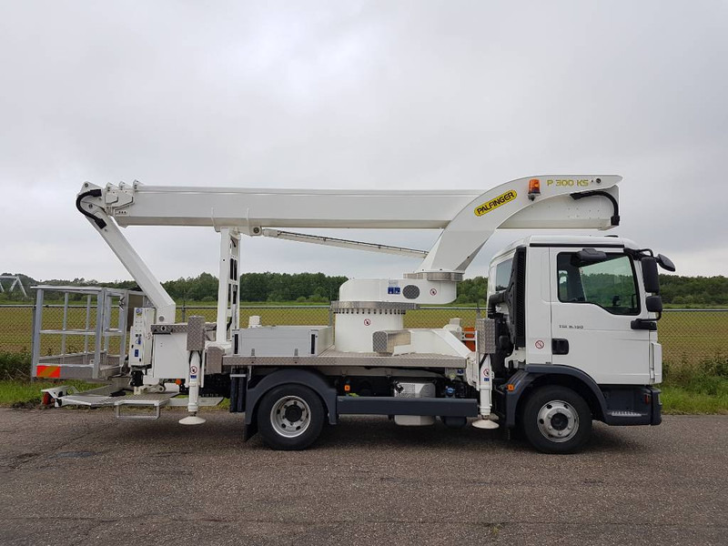 Palfinger P 300 KS - Truck with aerial platform: picture 4 Palfinger P 300 KS - Truck with aerial platform: picture 4