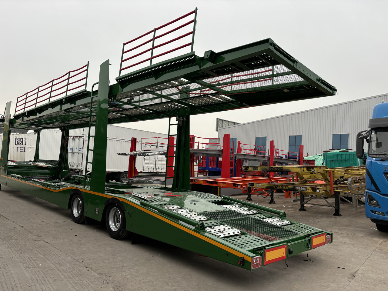 - Autotransporter semi-trailer: picture 2 - Autotransporter semi-trailer: picture 2