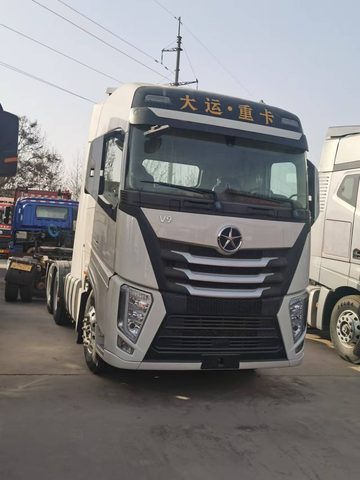 DAYUN V9 - Tractor truck: picture 2 DAYUN V9 - Tractor truck: picture 2