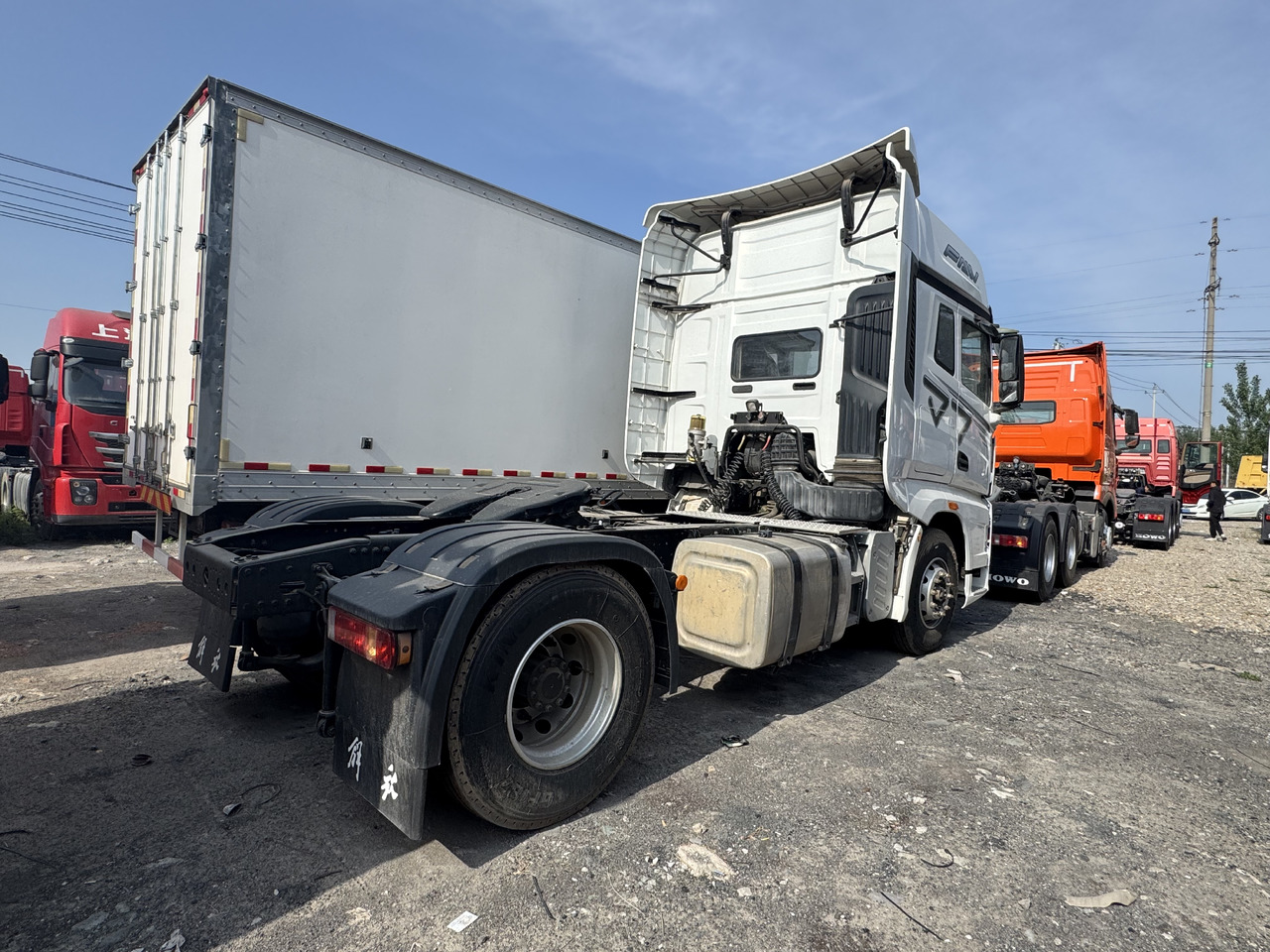 FAW - Tractor truck: picture 3 FAW - Tractor truck: picture 3