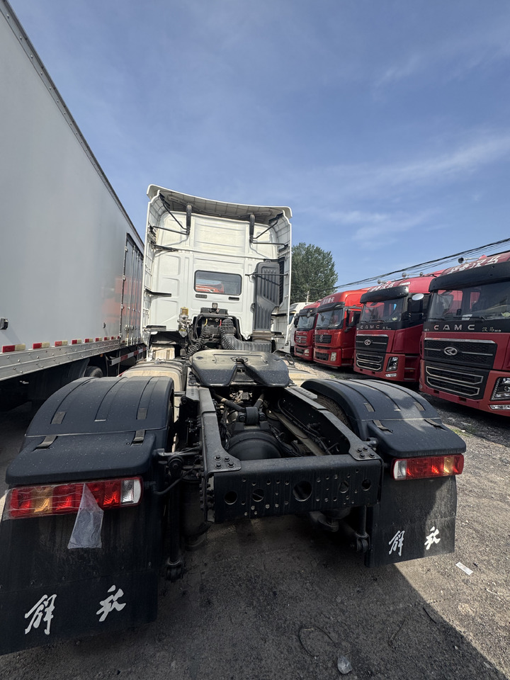 FAW - Tractor truck: picture 4 FAW - Tractor truck: picture 4