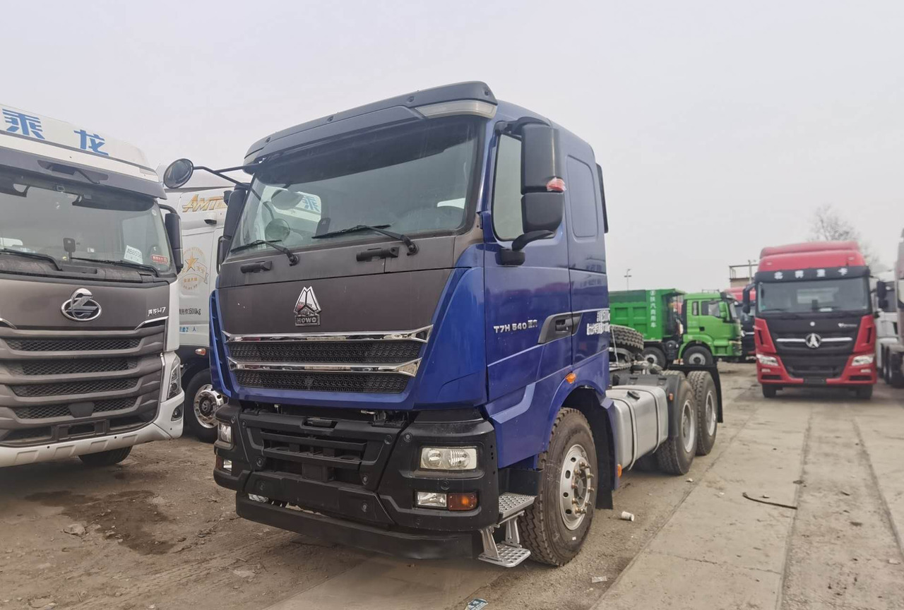 HOWO - Tractor truck: picture 1 HOWO - Tractor truck: picture 1