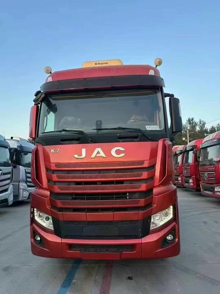 JAC K7 - Tractor truck: picture 1 JAC K7 - Tractor truck: picture 1