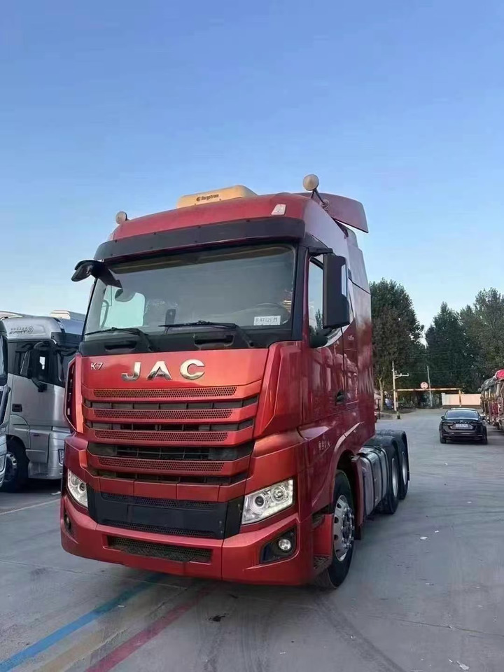 JAC K7 - Tractor truck: picture 2 JAC K7 - Tractor truck: picture 2