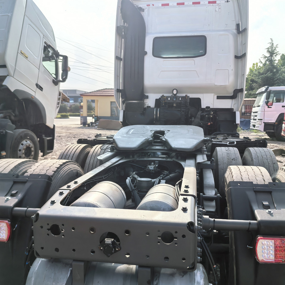 SINOTRUCK HOWO - Tractor truck: picture 4 SINOTRUCK HOWO - Tractor truck: picture 4
