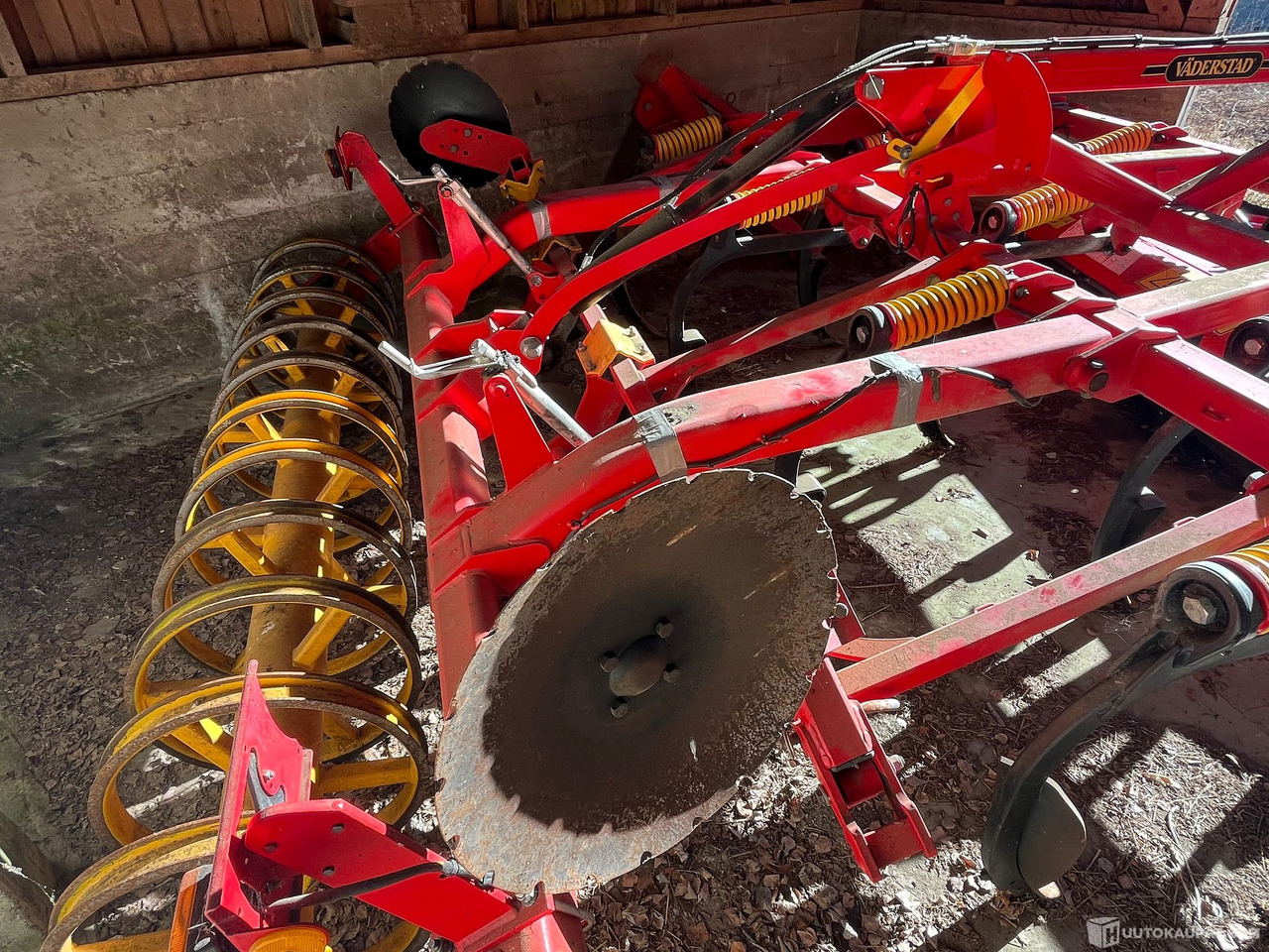 Väderstad Cultus CS 300, kultivaattori varpajyrällä, loistokunnossa, 2017, Salo - Agricultural machinery: picture 5 Väderstad Cultus CS 300, kultivaattori varpajyrällä, loistokunnossa, 2017, Salo - Agricultural machinery: picture 5