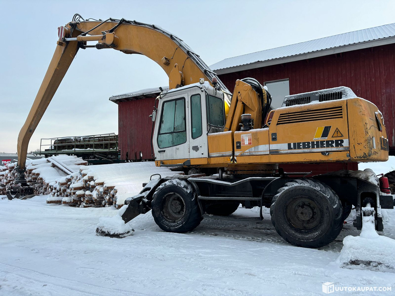 Liebherr A934B LITRONIC material handler with long boom, 2003, Pello - Waste/ Industry handler: picture 2 Liebherr A934B LITRONIC material handler with long boom, 2003, Pello - Waste/ Industry handler: picture 2