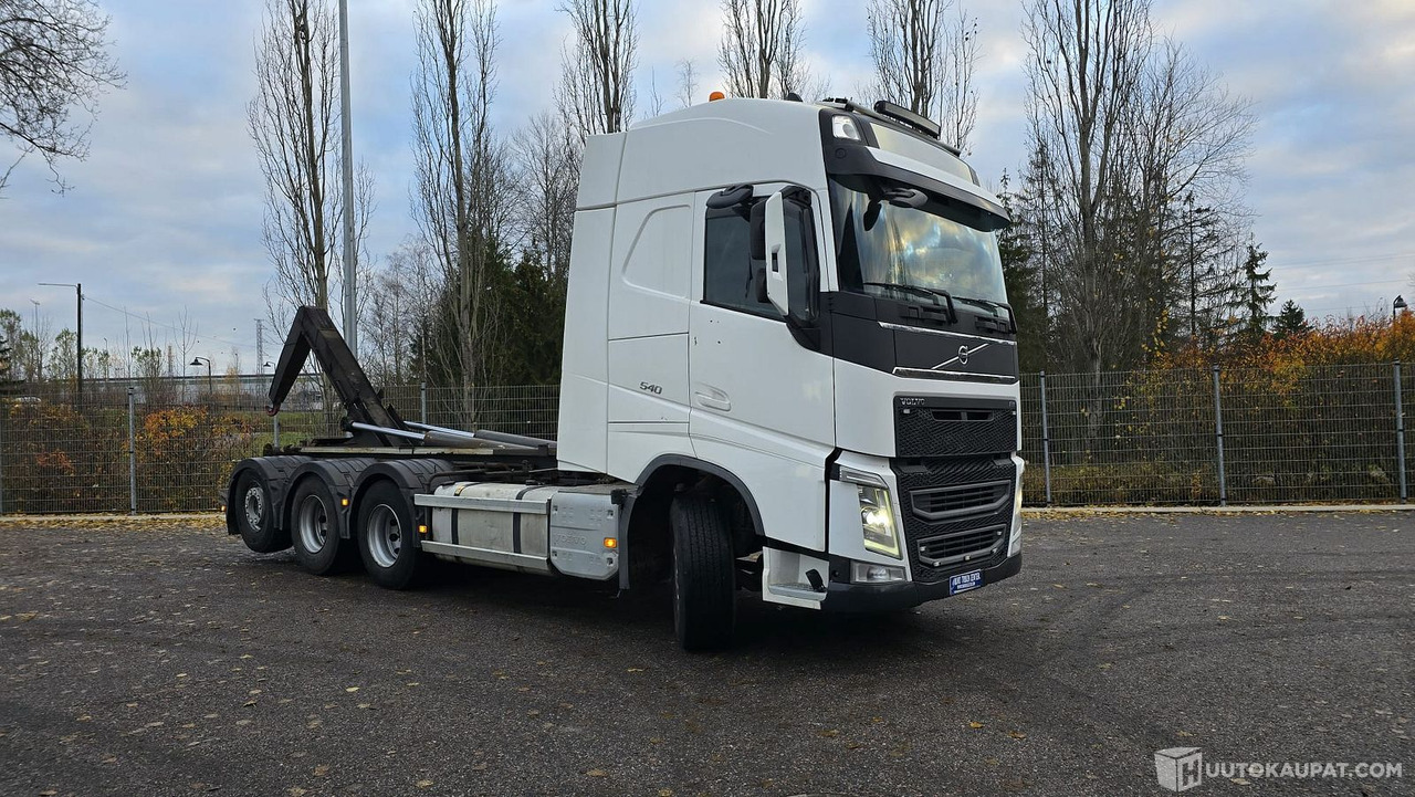 Volvo FH540 8x4, koukkulava kuorma-auto, 2017, Vantaa - Hook lift truck: picture 4 Volvo FH540 8x4, koukkulava kuorma-auto, 2017, Vantaa - Hook lift truck: picture 4