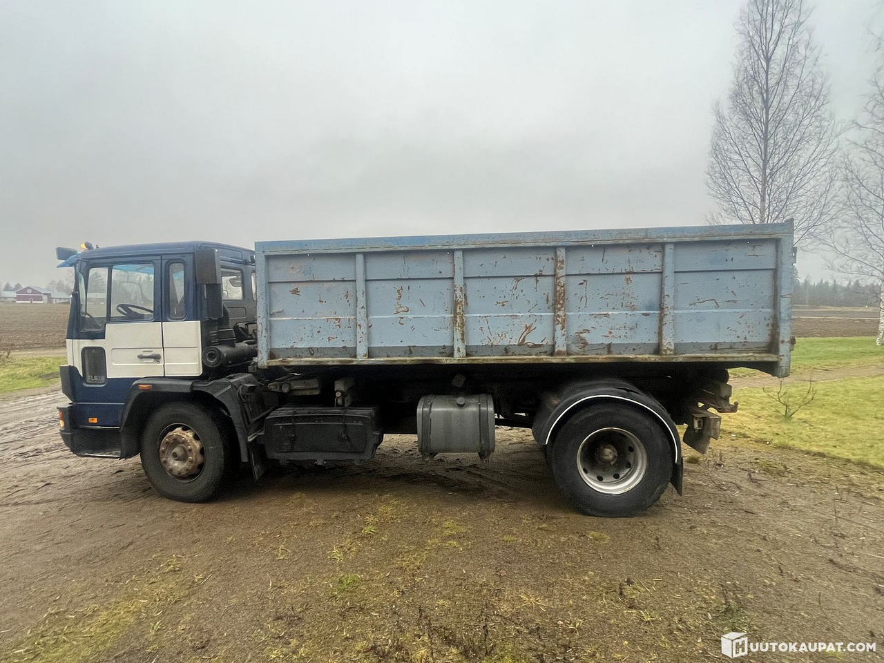 Volvo FL618 swap-body truck with two platforms, 1992, Hämeenlinna - Container transporter/ Swap body truck: picture 3 Volvo FL618 swap-body truck with two platforms, 1992, Hämeenlinna - Container transporter/ Swap body truck: picture 3