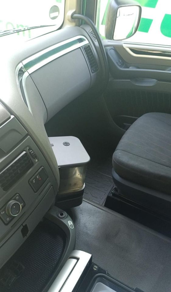 Box truck DAF XF ZESTAW TANDEM 2021 ORYGINALNY PRZEBIEG z Niemiec / PRZEJAZDOWY Z WINDĄ /: picture 10 Box truck DAF XF ZESTAW TANDEM 2021 ORYGINALNY PRZEBIEG z Niemiec / PRZEJAZDOWY Z WINDĄ /: picture 10