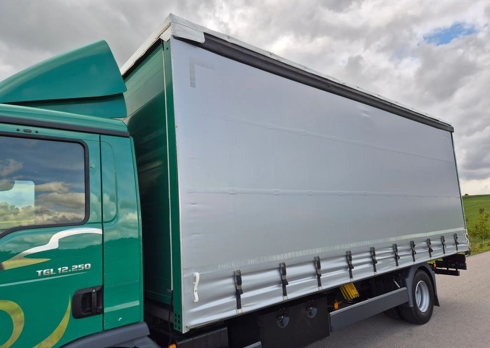 MAN TGL 12.250 6.2m AUTOMAT KLIMA z Niemiec ESP nowe opony EURO 6 / 4.75 rozstaw / zawiesie na wózek widłowy / TOP STAN / okazja nauka jazdy MOŻLIWOŚĆ DOSTOSOWANIA 12t - Curtain side truck: picture 4 MAN TGL 12.250 6.2m AUTOMAT KLIMA z Niemiec ESP nowe opony EURO 6 / 4.75 rozstaw / zawiesie na wózek widłowy / TOP STAN / okazja nauka jazdy MOŻLIWOŚĆ DOSTOSOWANIA 12t - Curtain side truck: picture 4