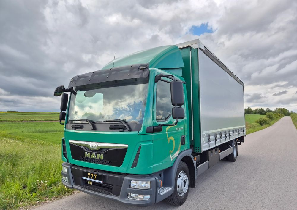 MAN TGL 12.250 6.2m AUTOMAT KLIMA z Niemiec ESP nowe opony EURO 6 / 4.75 rozstaw / zawiesie na wózek widłowy / TOP STAN / okazja nauka jazdy MOŻLIWOŚĆ DOSTOSOWANIA 12t - Curtain side truck: picture 3 MAN TGL 12.250 6.2m AUTOMAT KLIMA z Niemiec ESP nowe opony EURO 6 / 4.75 rozstaw / zawiesie na wózek widłowy / TOP STAN / okazja nauka jazdy MOŻLIWOŚĆ DOSTOSOWANIA 12t - Curtain side truck: picture 3