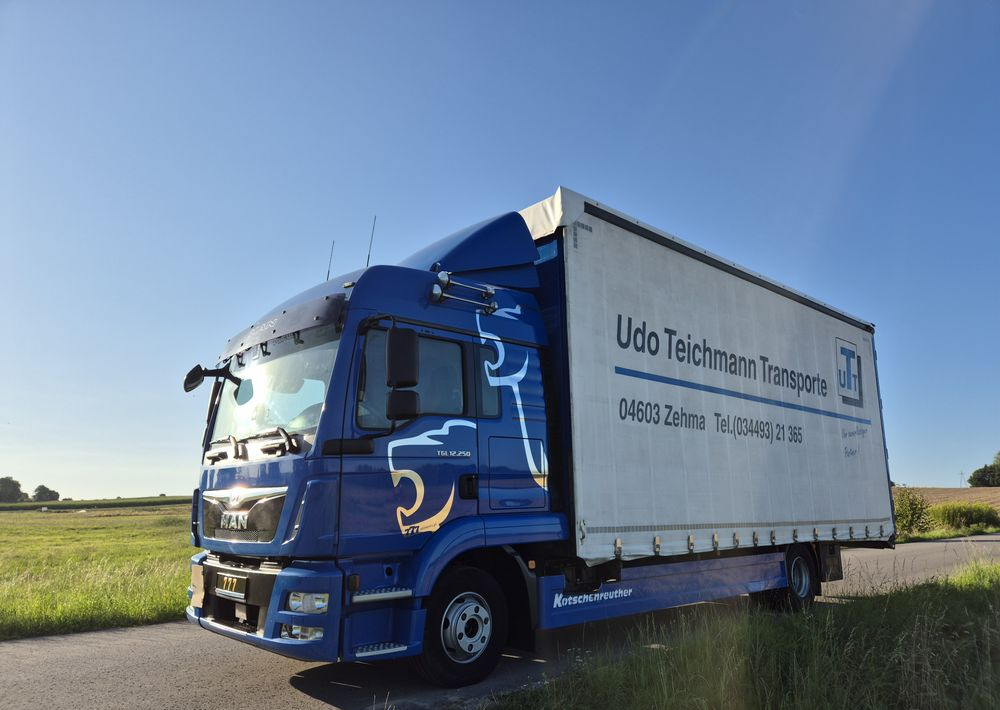 MAN TGL 12.250 cena za ZESTAW TANDEM UNIKAT przebieg z Niemiec MANUAL HAK / EURO 6 / przyczepa zestaw jumbo / opony 80% - Curtain side truck: picture 1 MAN TGL 12.250 cena za ZESTAW TANDEM UNIKAT przebieg z Niemiec MANUAL HAK / EURO 6 / przyczepa zestaw jumbo / opony 80% - Curtain side truck: picture 1