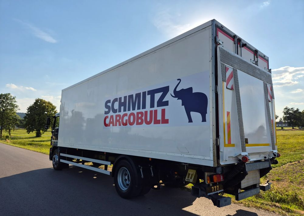 MAN TGM 18.250 Carrier 1950 D/E z Holandii / TOP STAN / 7.5m / 18 palet / winda + drzwi boczne / OKAZJA - Refrigerator truck: picture 2 MAN TGM 18.250 Carrier 1950 D/E z Holandii / TOP STAN / 7.5m / 18 palet / winda + drzwi boczne / OKAZJA - Refrigerator truck: picture 2